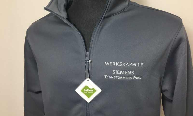 Softshell-Jacke mit Stickerei von Styriatex